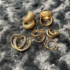 *SOLD* Assorted lot of earrings